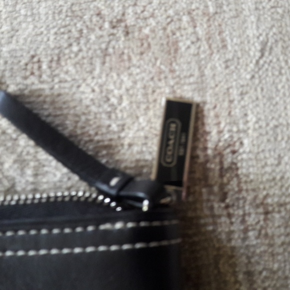 Coach Black Leather Wallet - Still Has Tags - Picture 2 of 6